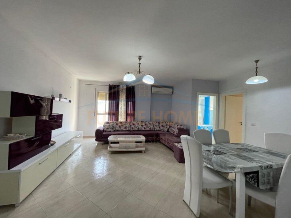 Durres Plazh, shitet apartament 2+1+Ballkon , (Pavarsia)