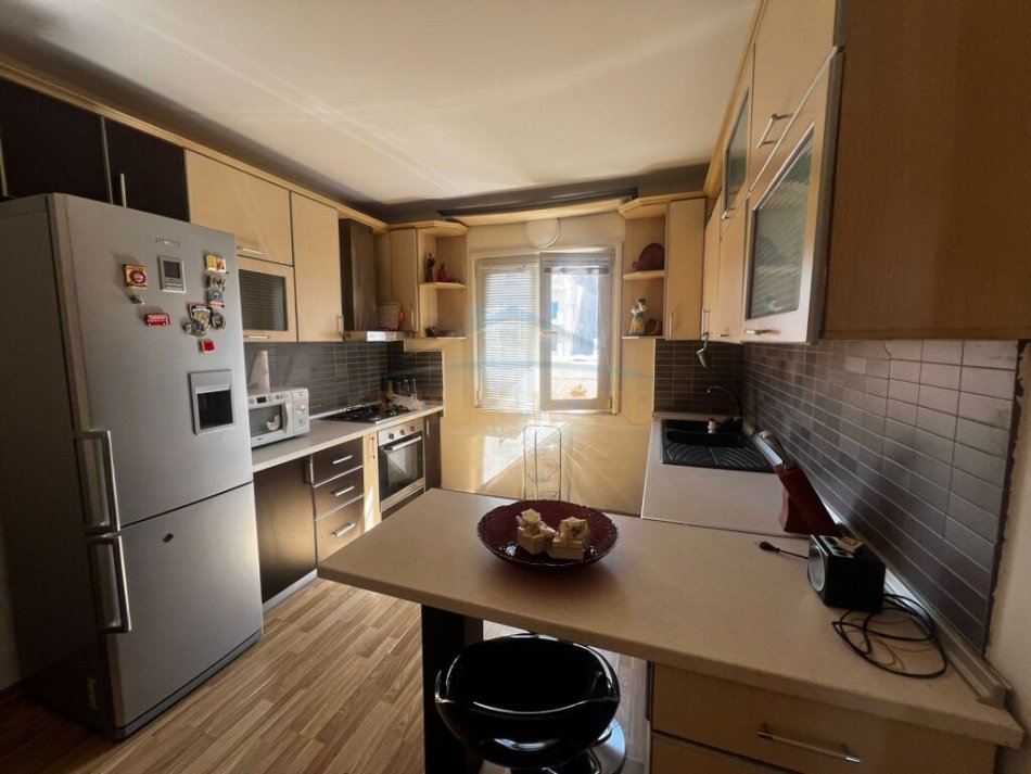 Qera, Duplex 2+1, Laprakë.
500 €