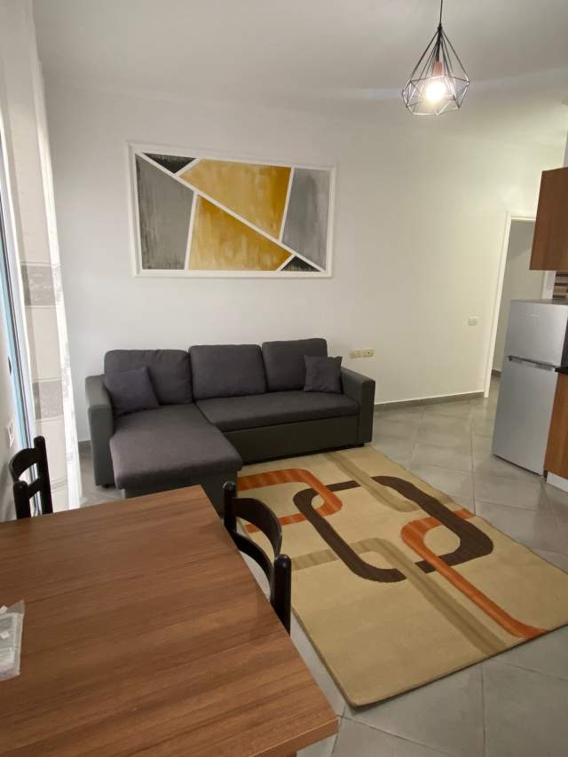 Tirane, jepet me qera apartament 1+1+BLK Kati 8, 71 m² 42.000 Leke (Rruga Sokrat Miho)