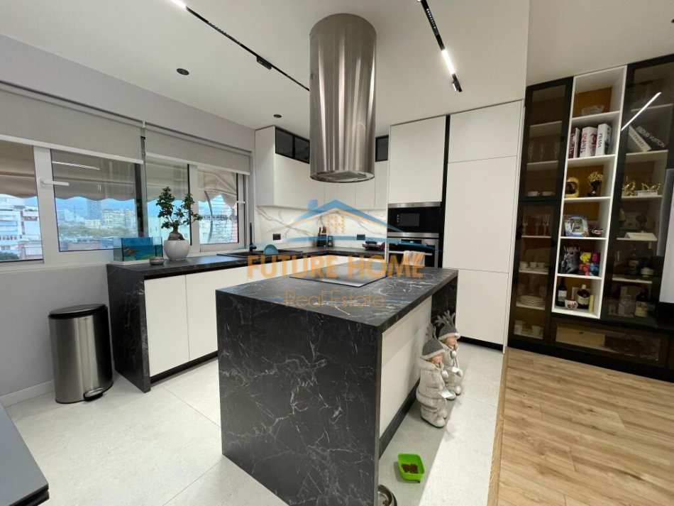 265,000 €
Shitet, Apartament 2+1+2, Myslym Shyri, Tiranë