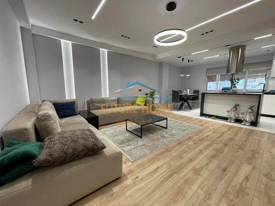 Shitet, Apartament 2+1+2, Myslym Shyri, Tiranë