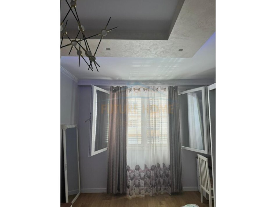 Qera, Apartament 2+1+Parkim, Kompleksi Fratari, Tiranë.
500 €
