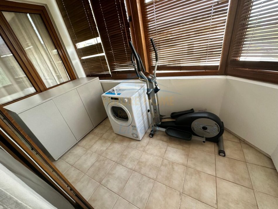 Qera, Apartament 2+1+Post Parkimi, Komuna e Parisit, Tirane