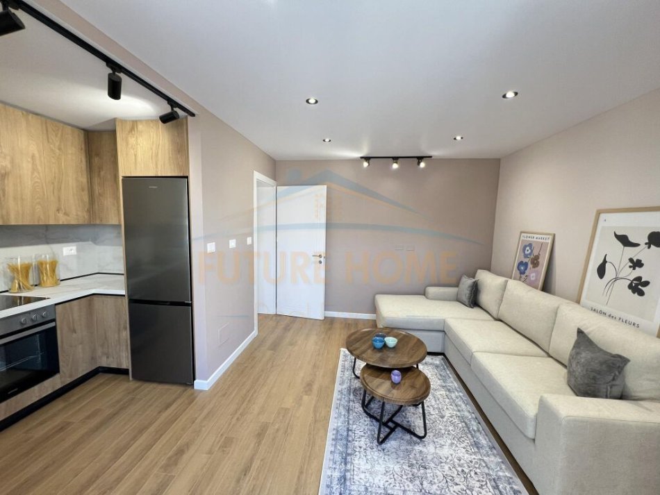 Tirane, shitet apartament 2+1 Kati 5, 75 m² 158.000 € (Mine Peza)