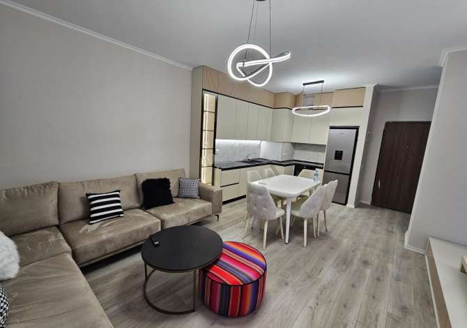 JEPET ME QIRA 1+1+POST PARKIM  GRAND GALLERY YZBERISHT 500 EURO