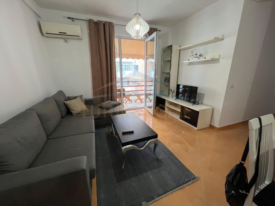 Tirane, jepet me qera apartament 2+1 Kati 5, 93 m² 470 € (UNAZA E RE)