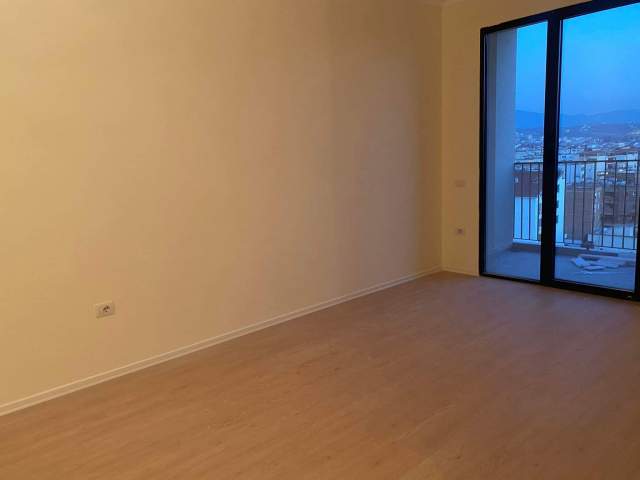 Tirane, ofert zyre Kati 6, 64 m² 350euro tek pediatria kompleksi ASL