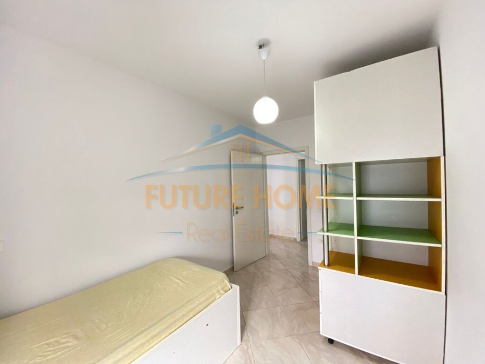 Qera, Apartament 2+1, 21 Dhjetori