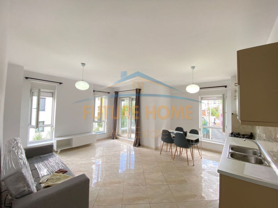 Qera, Apartament 2+1, 21 Dhjetori Kompleksi Kontakt Tirane!