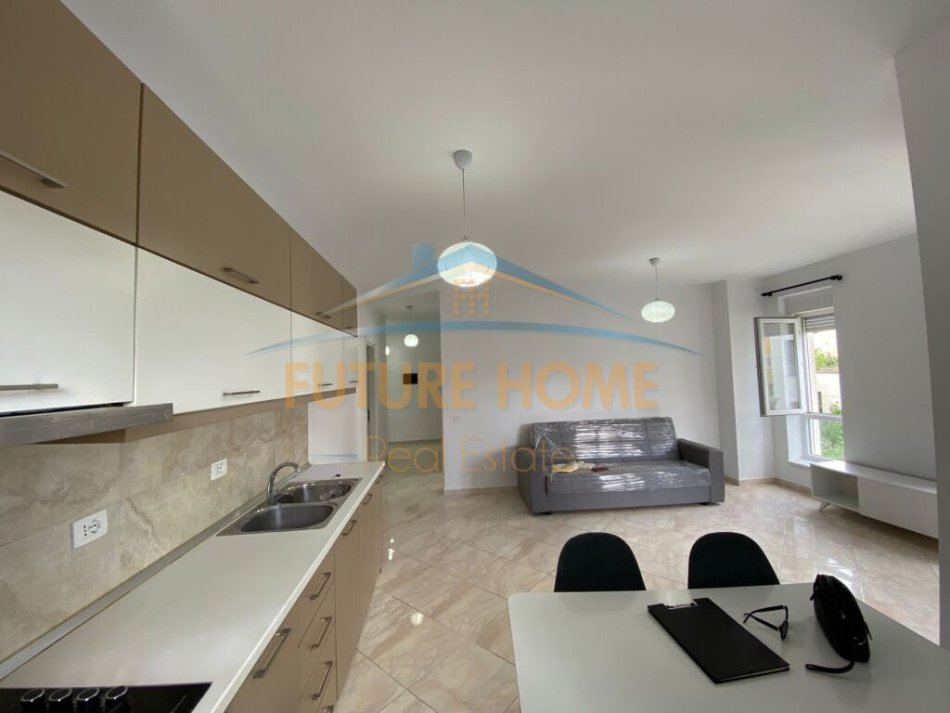 Qera, Apartament 2+1, 21 Dhjetori