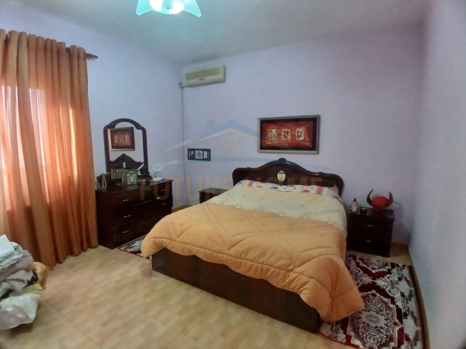Qera, Shtepi Private , Shkozet, Durres