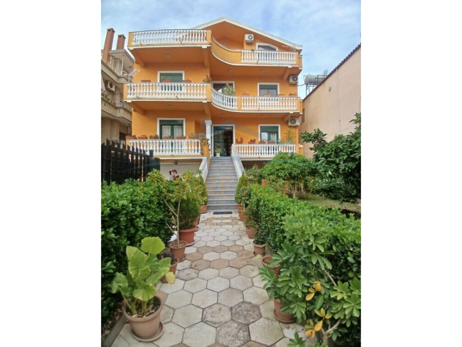 Qera, Shtepi Private , Shkozet, Durres