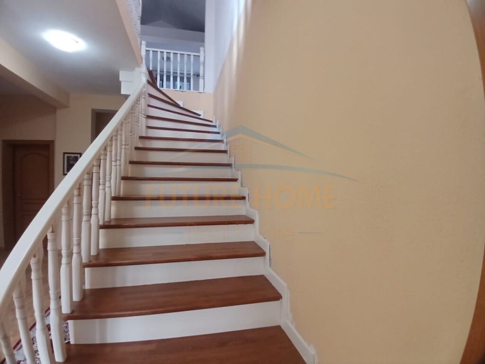 Qera, Shtepi Private , Shkozet, Durres