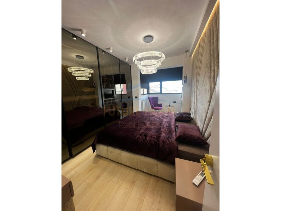 Tirane, jepet me qera apartament 2+1+Ballkon Kati 9, 120 m² 2.500 € (Liqeni Artificial)