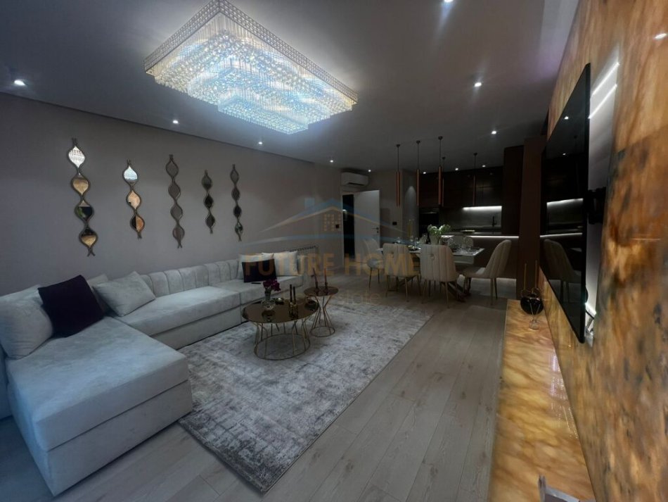 Tirane, jepet me qera apartament 2+1+Ballkon Kati 9, 120 m² 2.500 € (Liqeni Artificial)