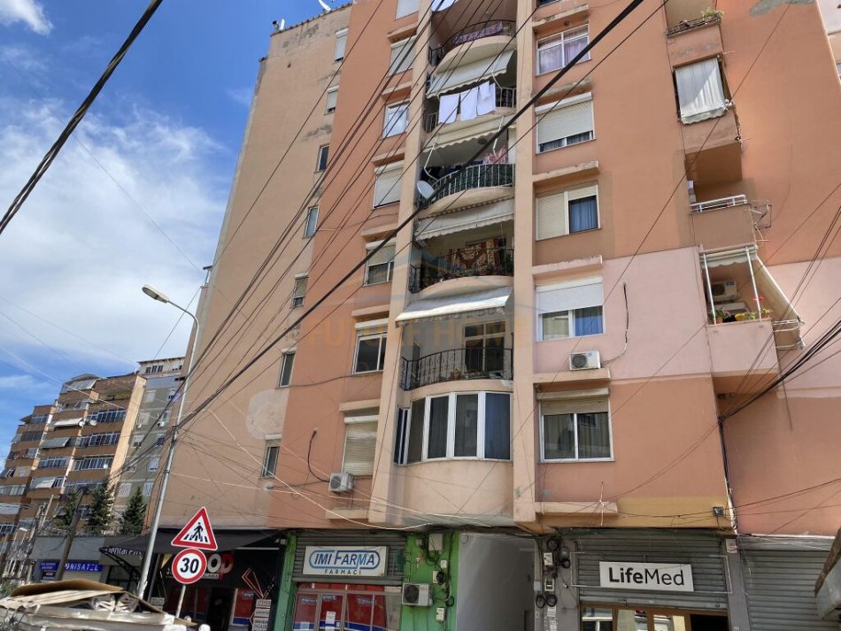 Tirane, shitet apartament 2+1+Ballkon Kati 3, 103 m² 175.000 € (IRFAN TOMINI)
