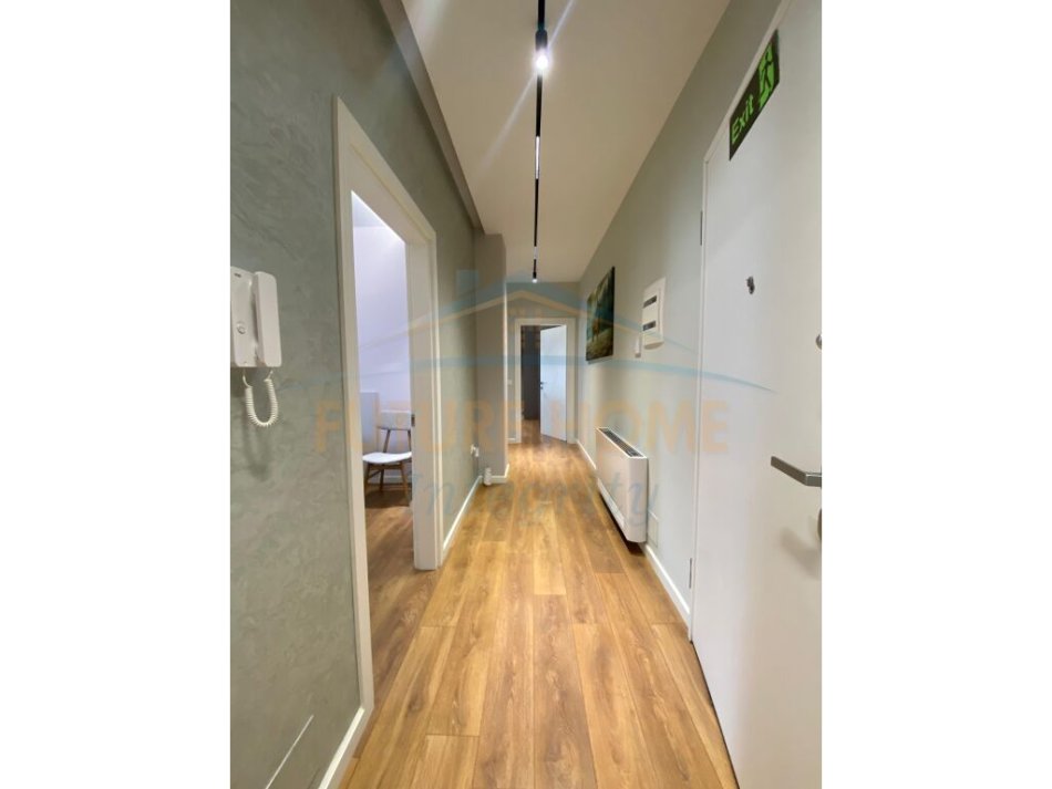 Qera, Apartament 2+1+Post parkimi, Qendër, Tiranë.