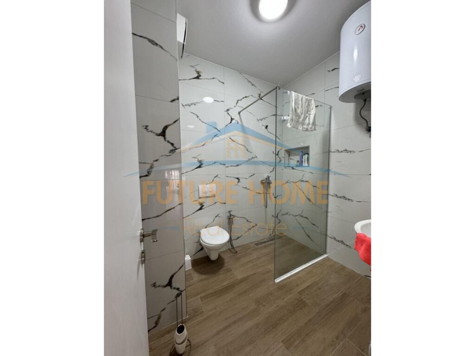 Qera, Apartament 2+1+2, Unaza e Re.
500 €