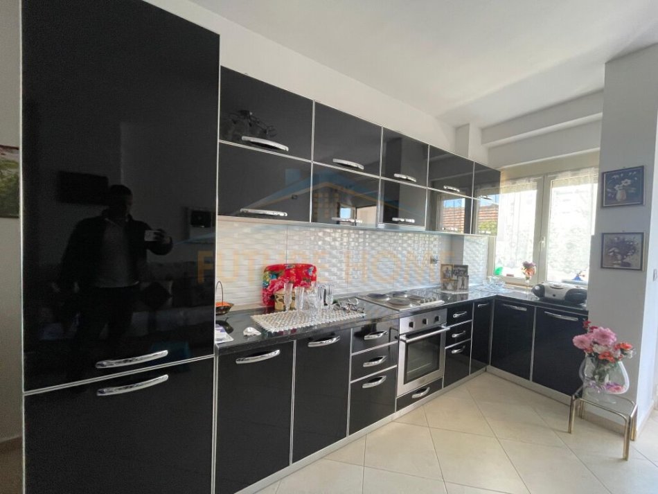 Durres, shitet apartament 2+1 Kati 2, 102 m² 135.000 € (Prane Shkolles &quot;Eftali Koci&quot;, Durres)
