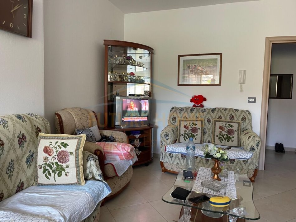 Durres, shitet apartament 2+1 Kati 2, 102 m² 135.000 € (Prane Shkolles &quot;Eftali Koci&quot;, Durres)