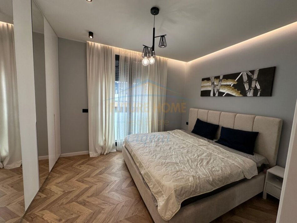 Qera, Apartament 2+1 Lux +Post Parkimi, Rezidenca Sofia. LI40322