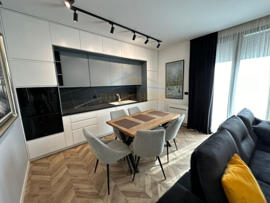 Qera, Apartament 2+1 Lux +Post Parkimi, Rezidenca Sofia. LI40322