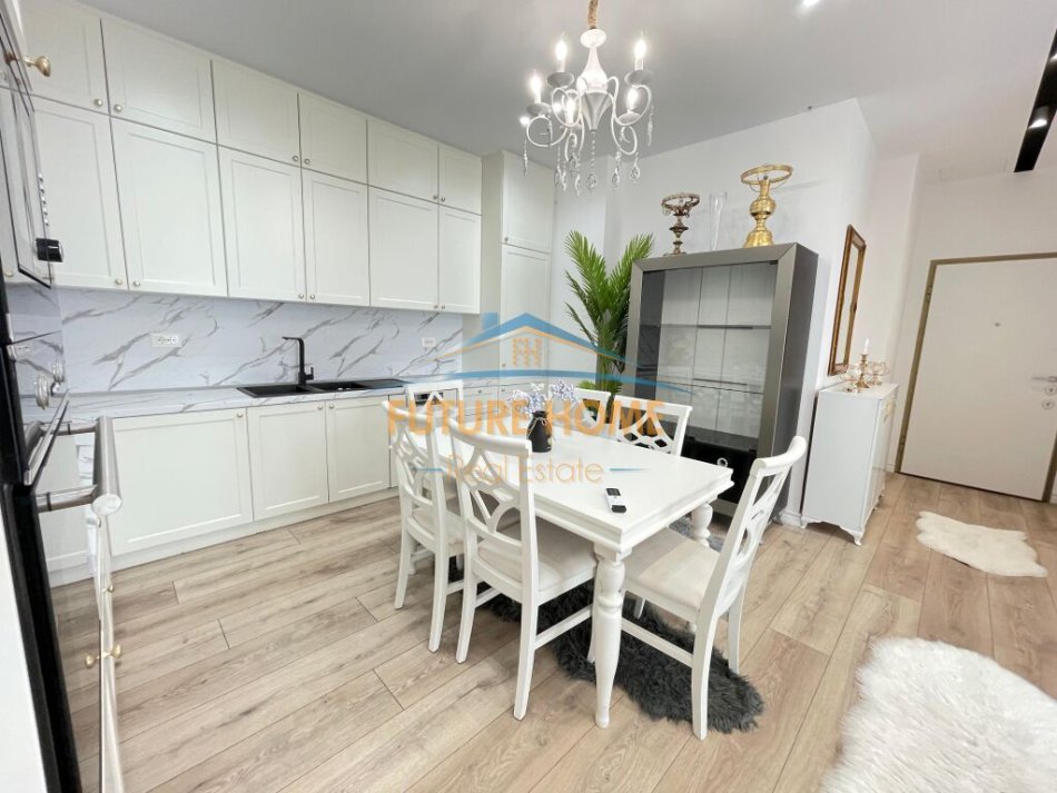 Qira, Apartament 2+1+Post parkimi, prane Air Albania,Tirane.