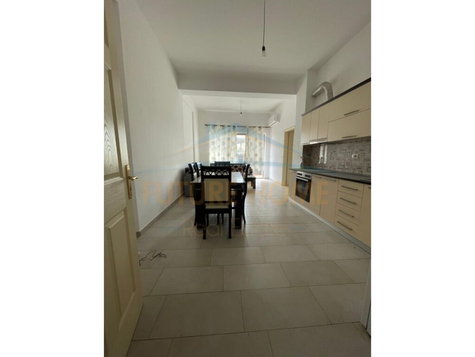Shitet , Apartament 2+1+2 , Unazas e Re , Tirane