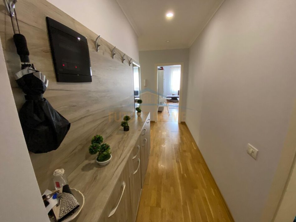 Tirane, shitet 2+1 Kati 8, 106 m² 145.000 € (UNAZA E RE)