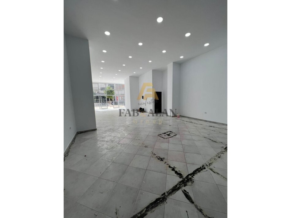 Tirane, jepet me qera ambjent biznesi Kati 0, 127 m² 800 € (Astir)