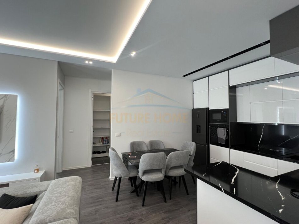 Tirane, jepet me qera apartament 2+1+Ballkon Kati 1, 120 m² 2.000 € (Liqeni i thate)