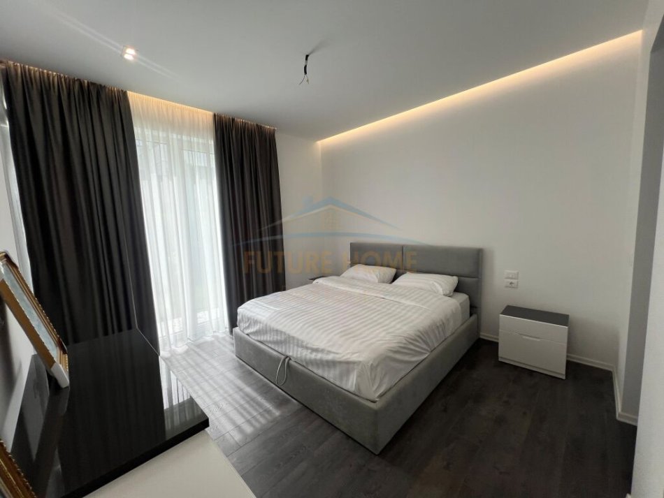 Tirane, jepet me qera apartament 2+1, Kati 1, 120 m2 2,000 € (Liqeni i thate)