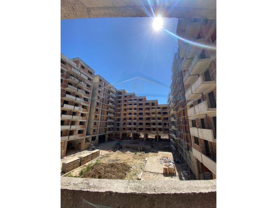 Tirane, shitet apartament 1+1, Kati 3, 80 m² 92000 € (UNAZA E RE)