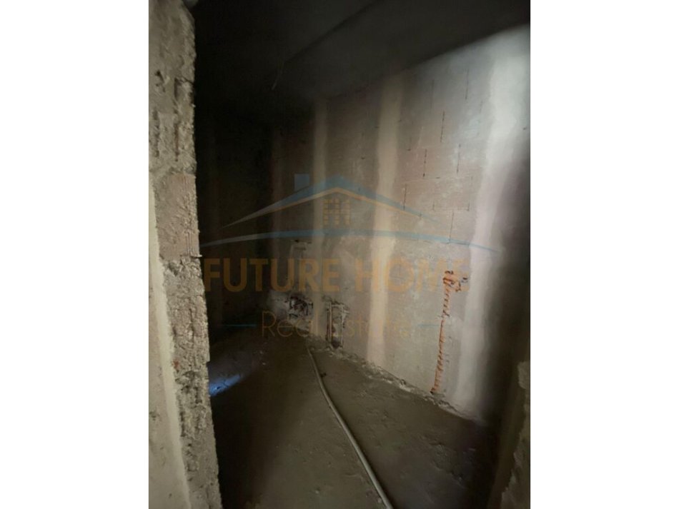 Tirane, shitet apartament 1+1, Kati 3, 80 m² 92000 € (UNAZA E RE)