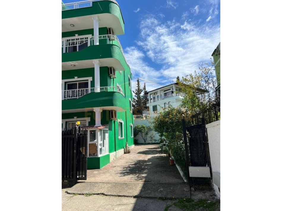 Tirane, jepet me qera ambjent biznesi Kati 1, 400 m² 3,500 € (Vilat Gjermane)