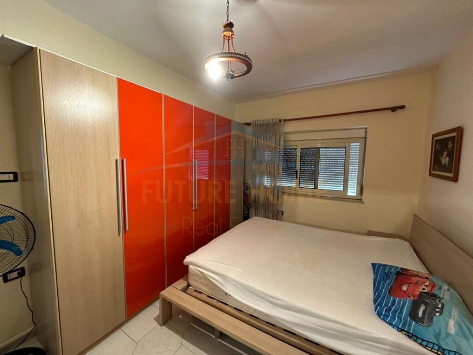 Durres, jepet me qera apartament 1+1+Ballkon, Kati 4, 60 m² 250 € (Tregu i vogel, Durres)