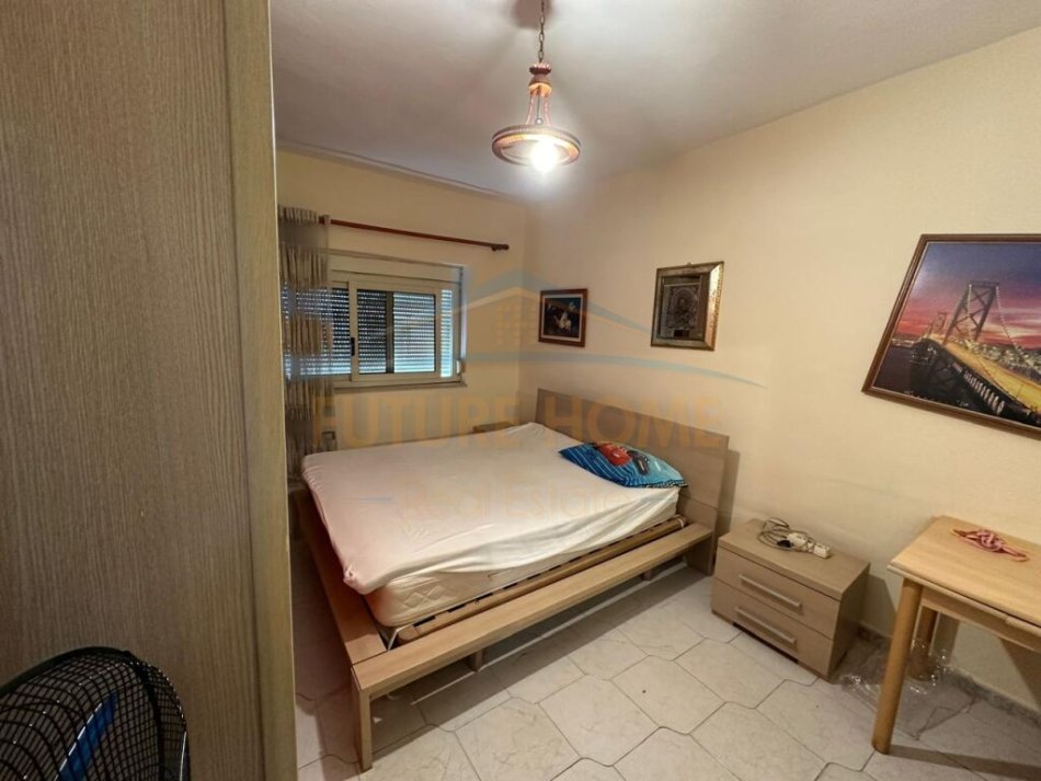 Durres, jepet me qera apartament 1+1+Ballkon, Kati 4, 60 m² 250 € (Tregu i vogel, Durres)