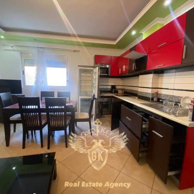 Shqiperi, jepet me qera apartament 2+1+A+BLK Kati 4, 97 m² 250 Euro