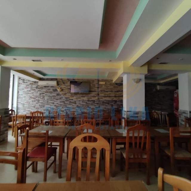 Golem, shes hotel Kati 4, 1.000 m² 320.000 Euro (Golem)