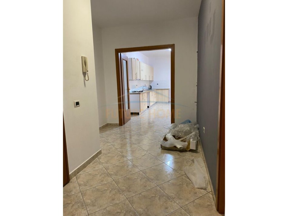 Tirane, shes apartament 2+1+Ballkon, Kati 7, 124 m² 198,000 € (Don Bosko)