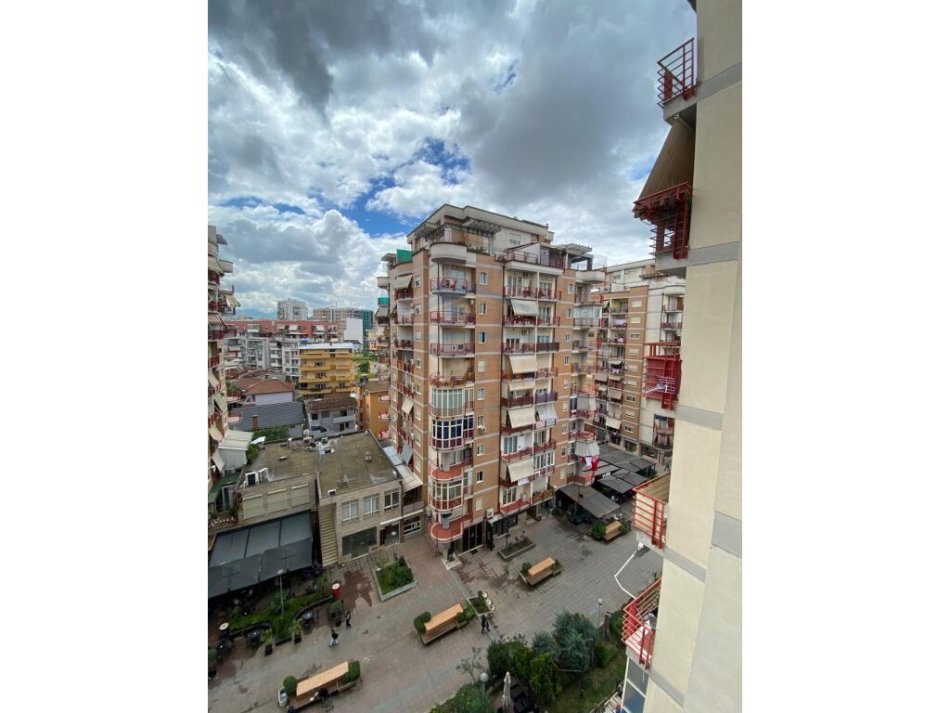 Tirane, shes apartament 2+1+Ballkon, Kati 7, 124 m² 198,000 € (Don Bosko)