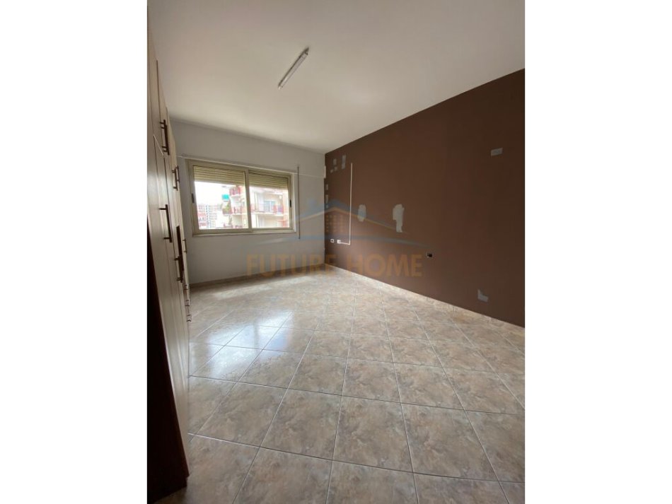Tirane, shes apartament 2+1+Ballkon, Kati 7, 124 m² 198,000 € (Don Bosko)