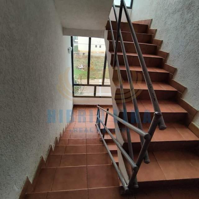 Golem, shes hotel Kati 4, 1.000 m² 320.000 Euro (Golem)