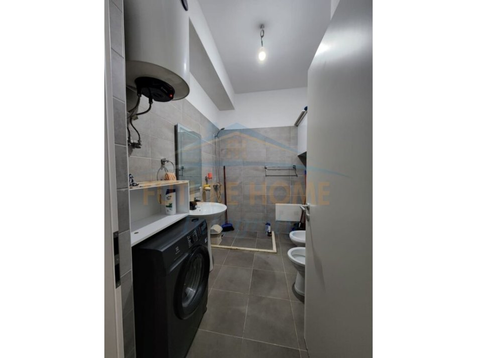 Tirane, shitet apartament 1+1 Kati 6, 67 m² 100.000 € (Ali Dem)
