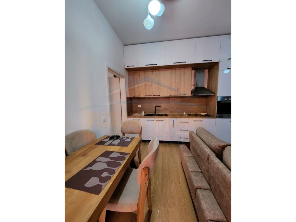 Tirane, shitet apartament 1+1 Kati 6, 67 m² 100.000 € (Ali Dem)