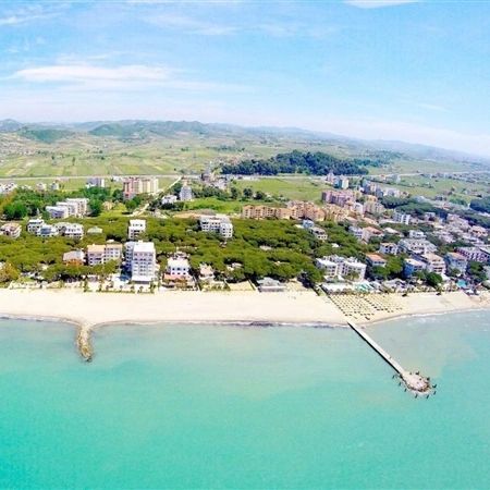 Golem, shes hotel 5.800 m² (Golem)