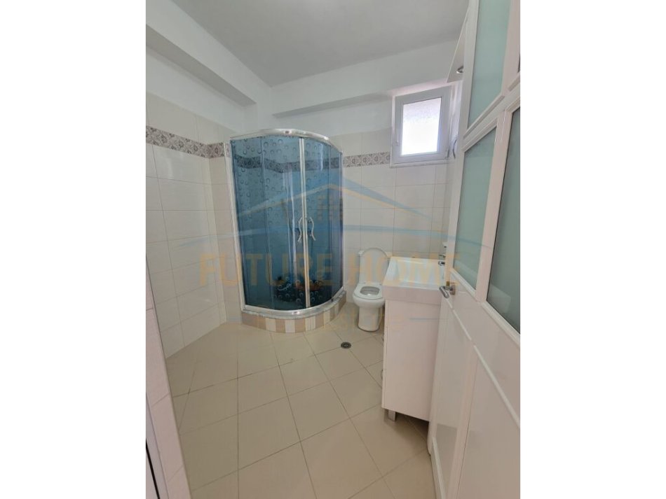 Tirane, jepet me qera apartament 2+1, Kati 2, 90 m² 400 € (Rruga Dalip Topi)
