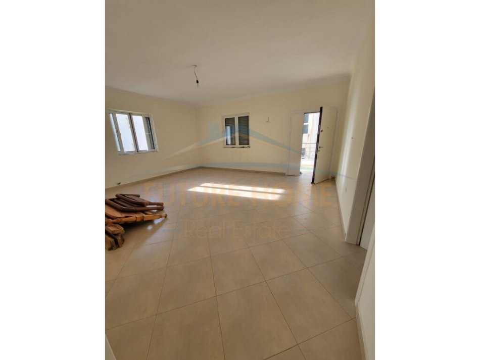 Tirane, jepet me qera apartament 2+1, Kati 2, 90 m² 400 € (Rruga Dalip Topi)