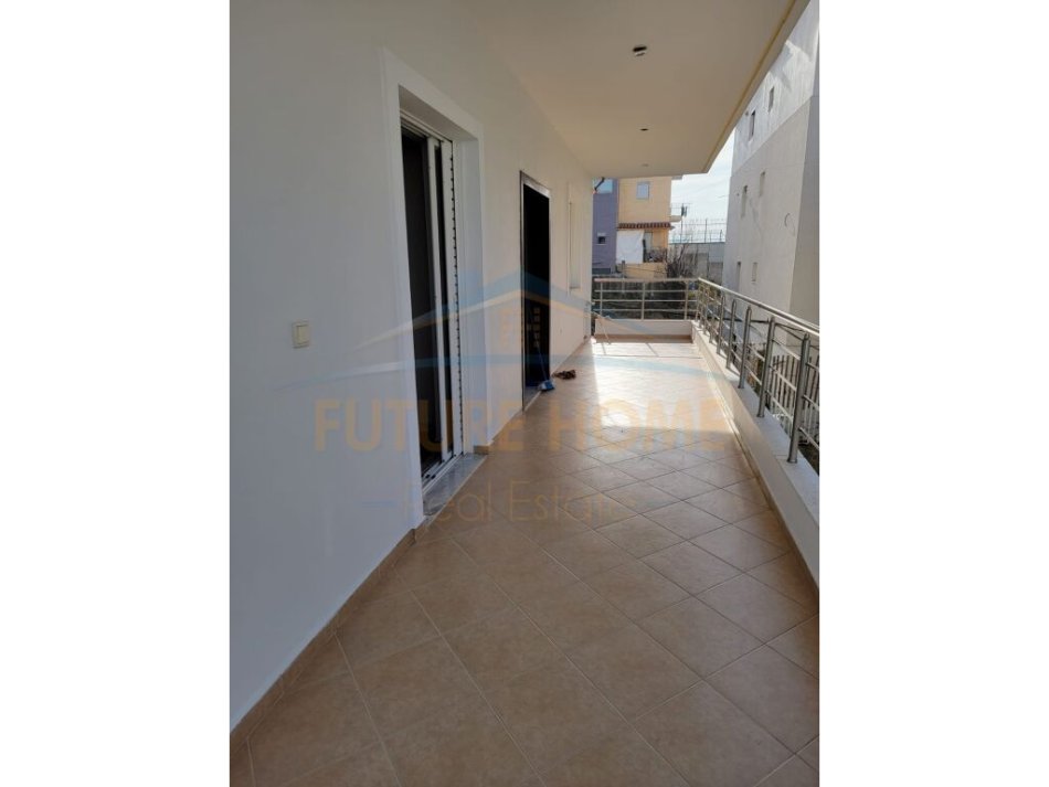 Tirane, jepet me qera apartament 2+1, Kati 2, 90 m² 400 € (Rruga Dalip Topi)