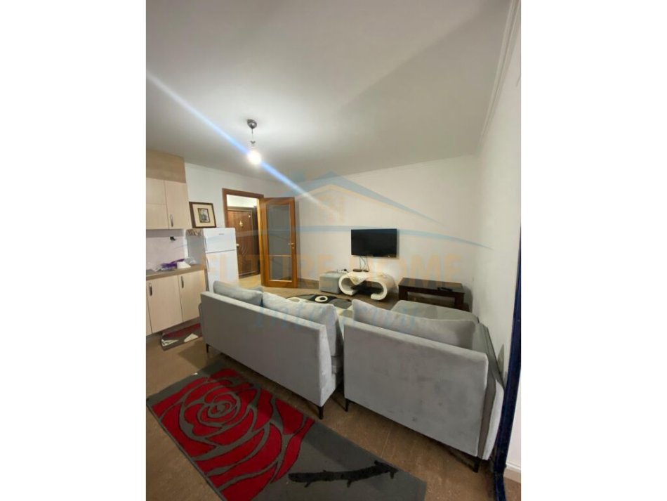 Tirane, shiten 2 apartamente 1+1, Kati 1, 114 m² 143,000 € (Unaza e Re)
